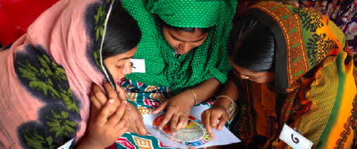 Participants of focus group discussion examine the second version of the food plate