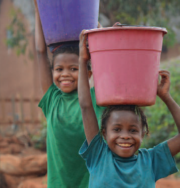 Collecting water from the newly built water point